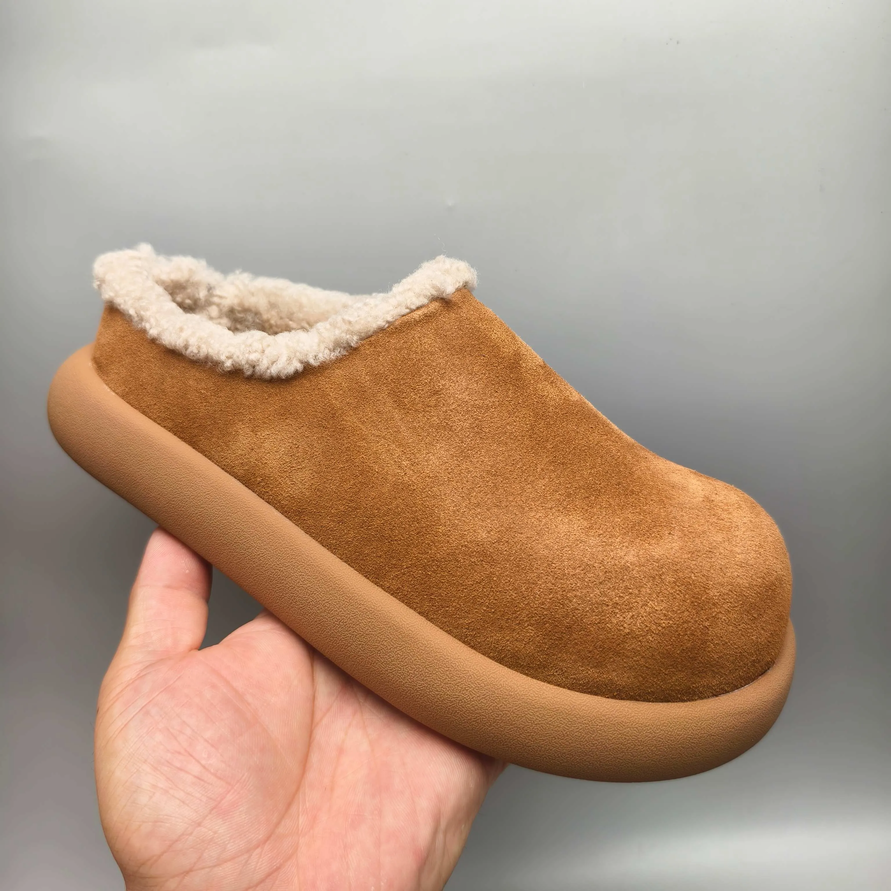 💰480 UGG sheepskin all-in-one snow boots 6088 UGG sheepskin all-in-one snow boots slip-on home shoes potato thick-soled women's shoes color: maroon antelope brown sand chocolate matching code: 35-40